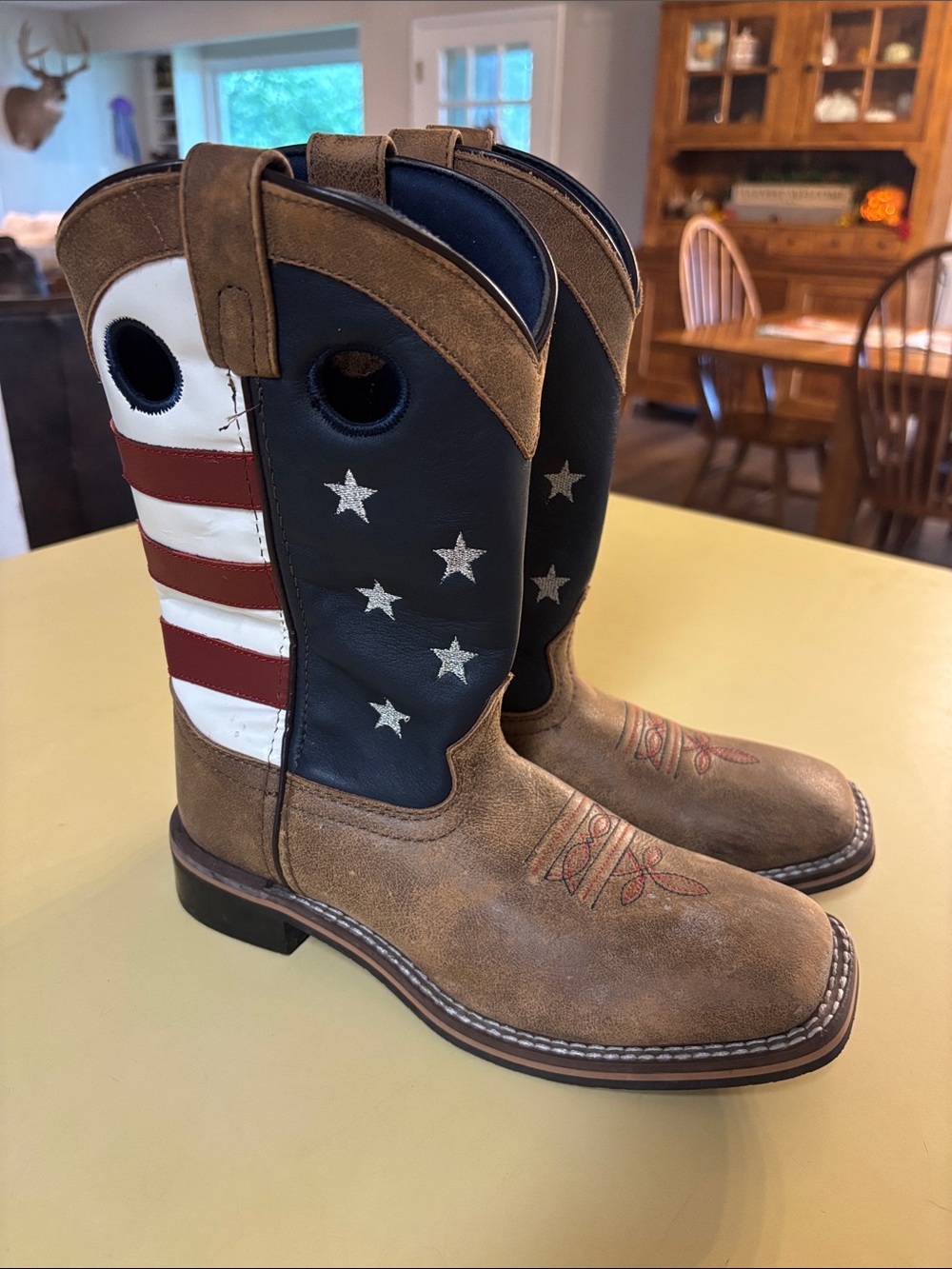 Boys Size 3.5 Cowboy Boots